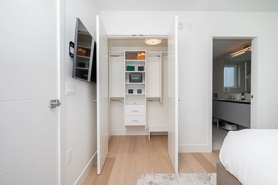 158 W Woodstock Avenue Vancouver, BC - 26