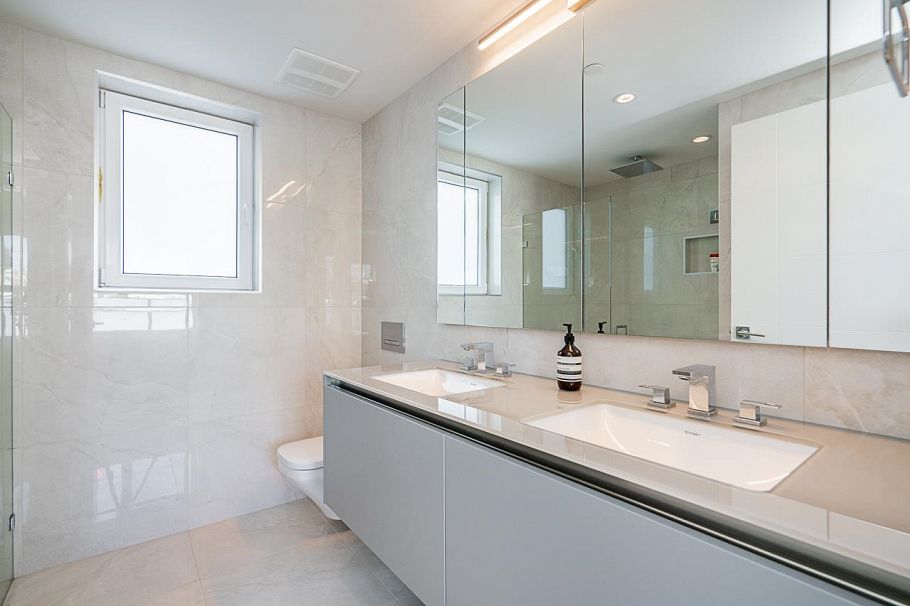 158 W Woodstock Avenue Vancouver, BC - 22