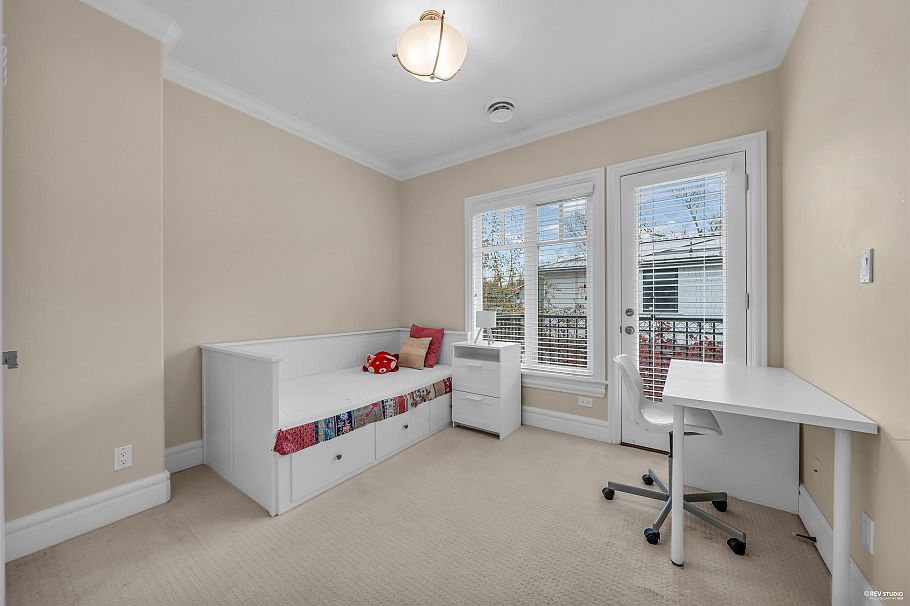 3522 W 27th Avenue Vancouver, BC - 30