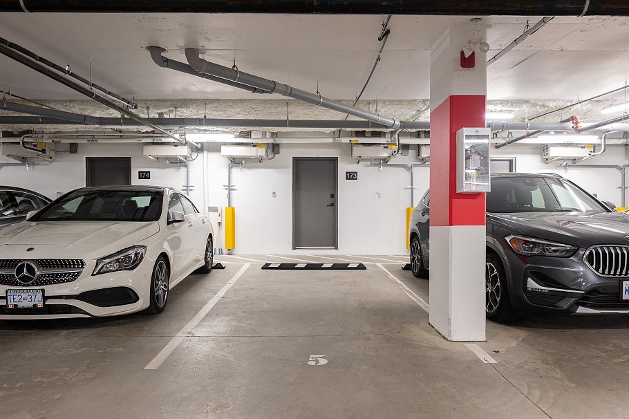 173 805 W 49th Avenue Vancouver, BC - 36