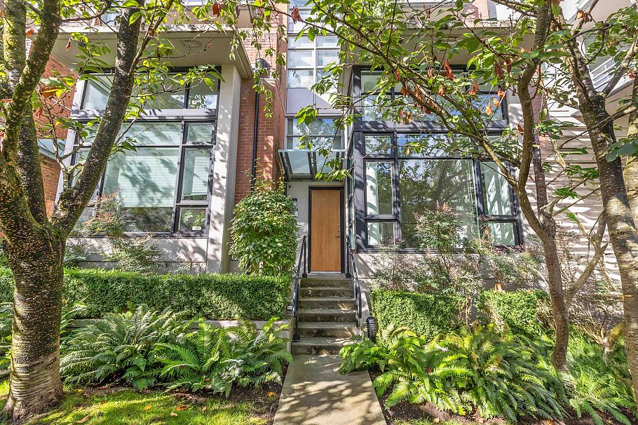 2727 Sophia Street Vancouver, BC - 2