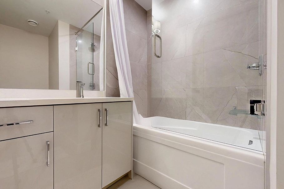 38 7567 Oak Street Vancouver, BC - 22