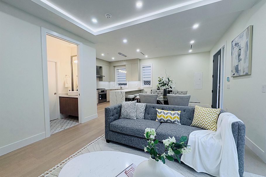 1 4650 Gothard Street Vancouver, BC - 22