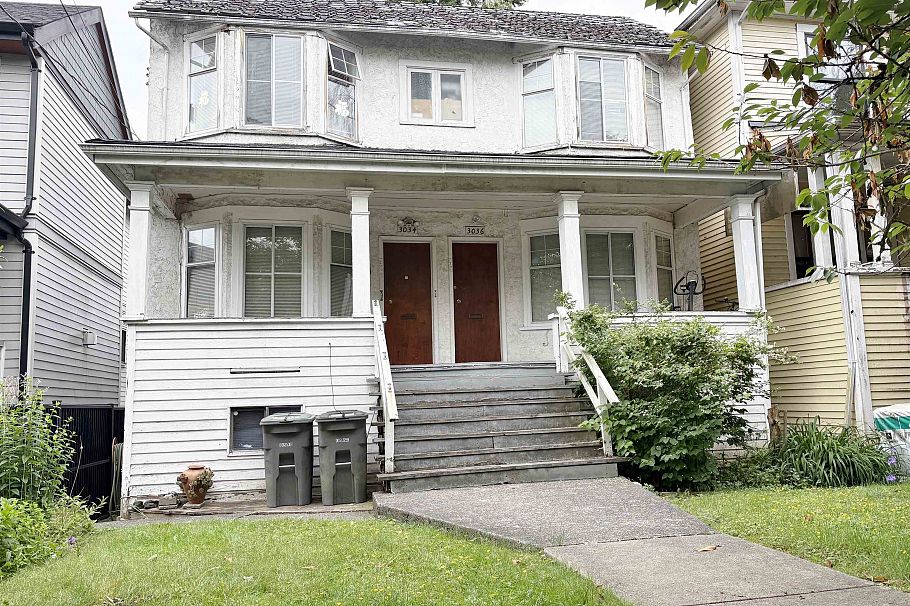 3034 Glen Drive Vancouver, BC - 1