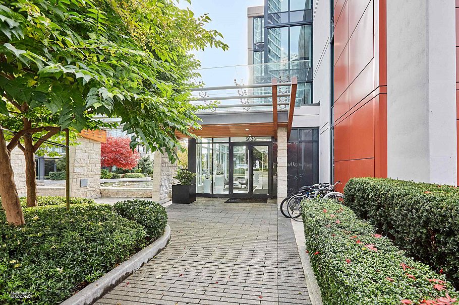 105 5638 Birney Avenue Vancouver, BC - 21