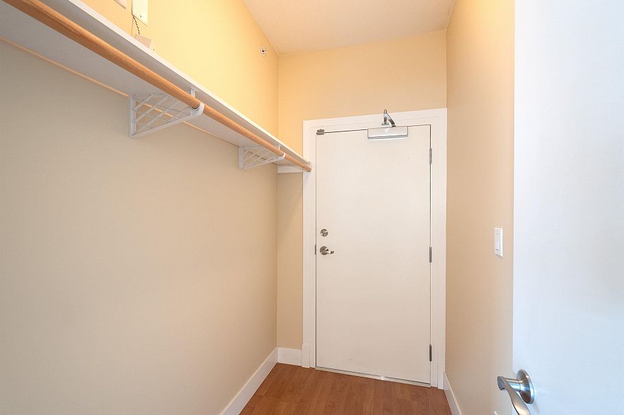 304 152 E 12th Street North Vancouver, BC - 22