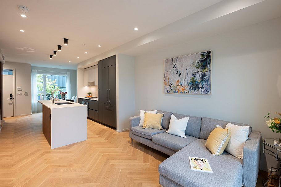 173 805 W 49th Avenue Vancouver, BC - 2