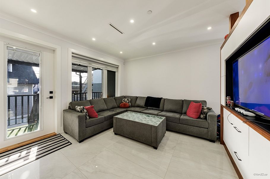 926 E 58th Avenue Vancouver, BC - 20