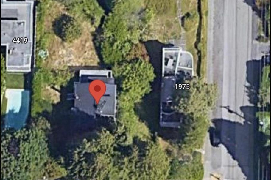 4415 W 4th Avenue Vancouver, BC - 3