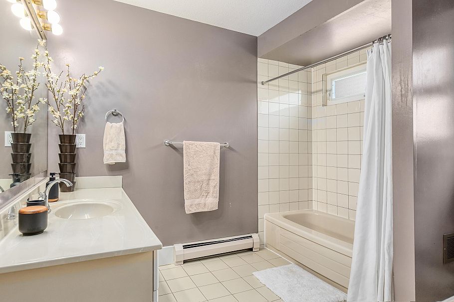 1845 W 62nd Avenue Vancouver, BC - 22