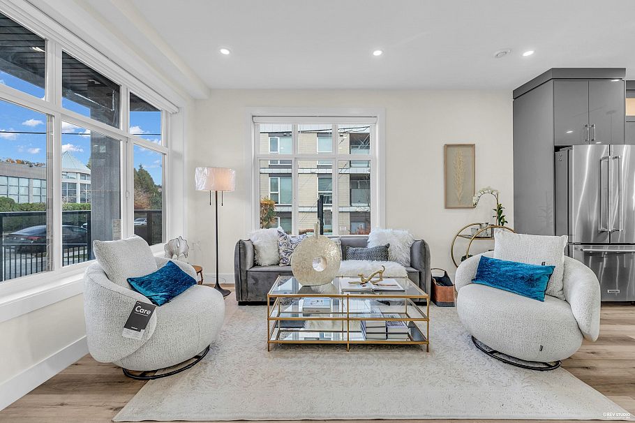 514 W 60th Avenue Vancouver, BC - 2