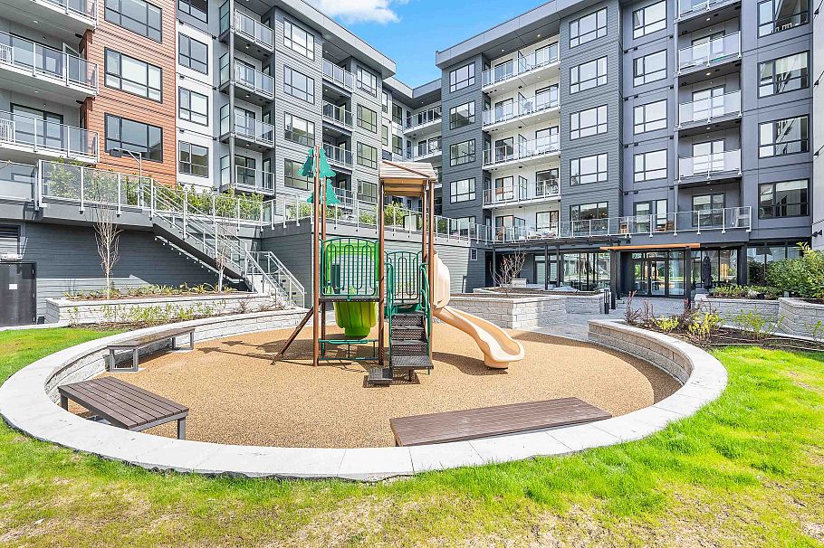 518 3596 Malsum Drive North Vancouver, BC - 31