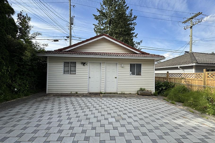 963 E 11th Avenue Vancouver, BC - 17