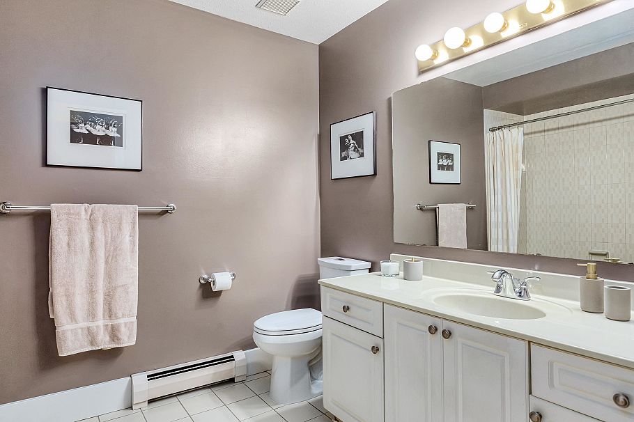 1845 W 62nd Avenue Vancouver, BC - 21