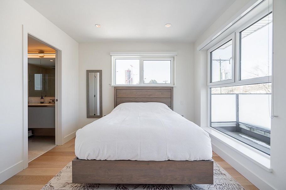 158 W Woodstock Avenue Vancouver, BC - 18