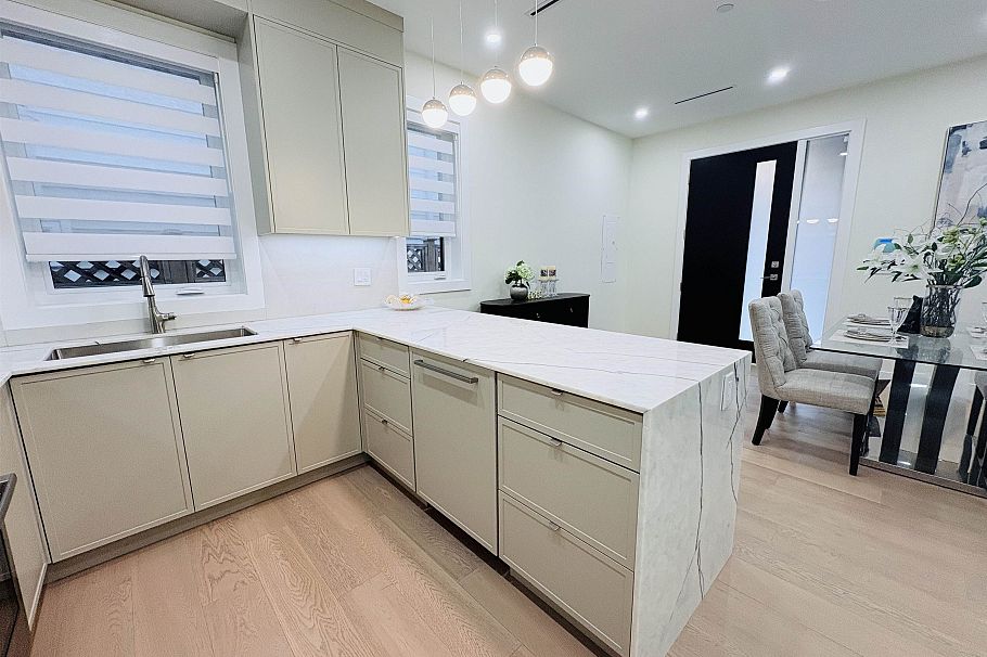 1 4650 Gothard Street Vancouver, BC - 15