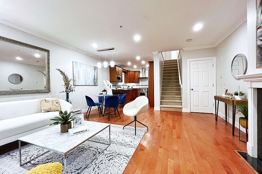 3 1135 Barclay Street Vancouver, BC - 4