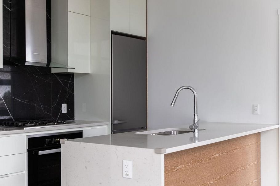 401 6733 Cambie Street Vancouver, BC - 13