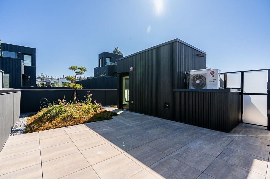 107 551 W 28th Avenue Vancouver, BC - 28