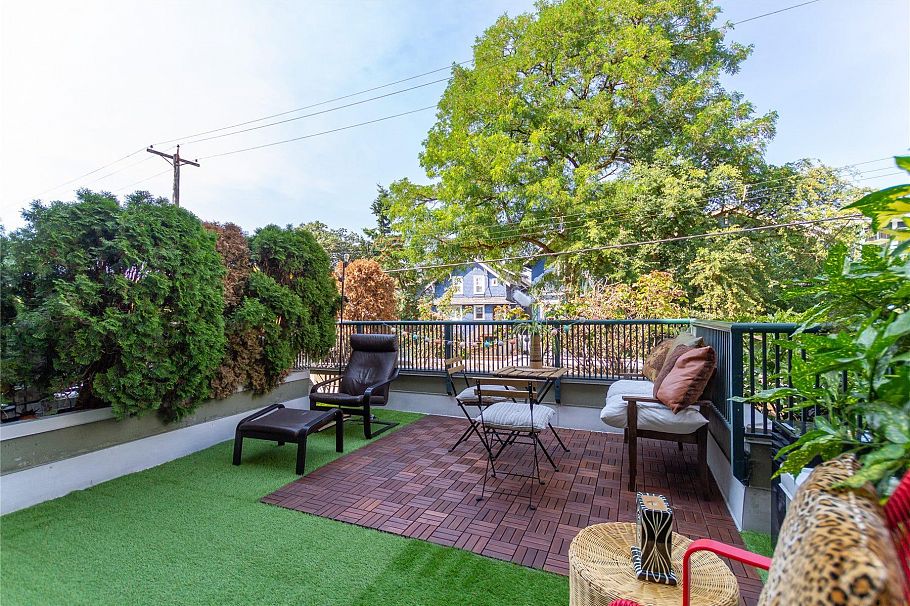 210 1989 Dunbar Street Vancouver, BC - 18