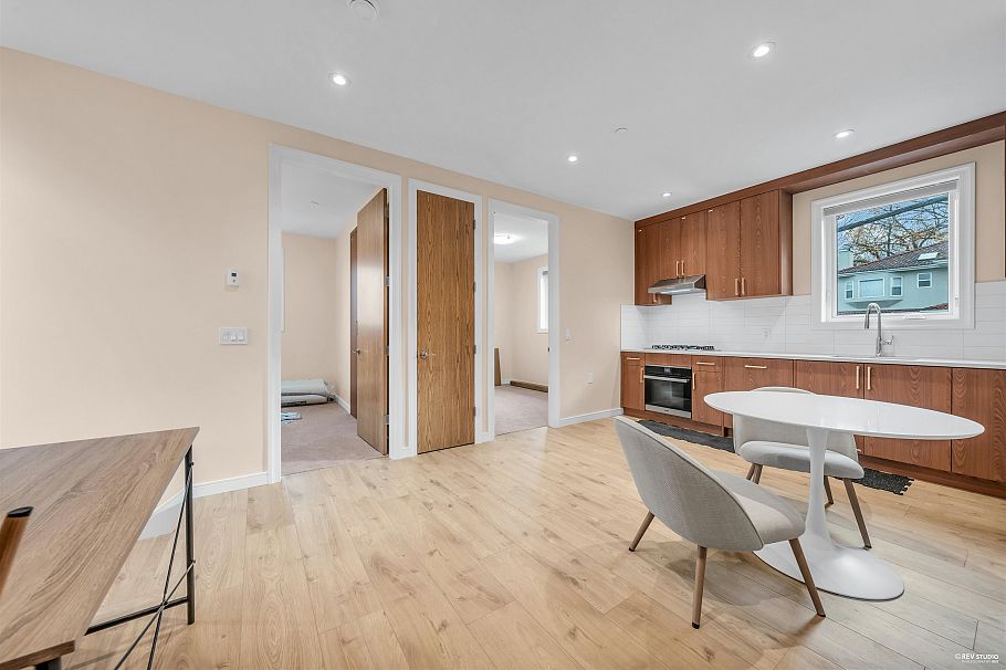 3522 W 27th Avenue Vancouver, BC - 33