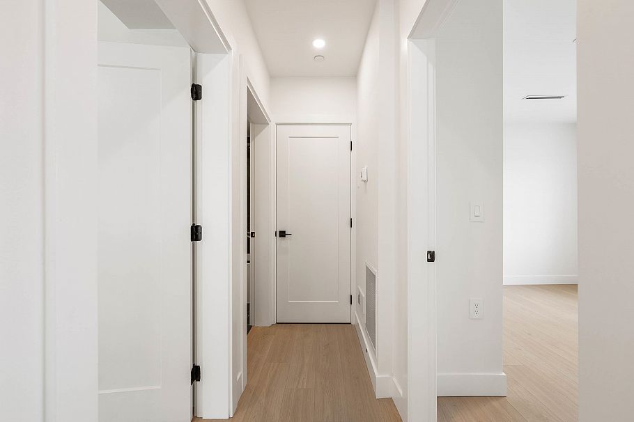 3 3065 Charles Street Vancouver, BC - 36