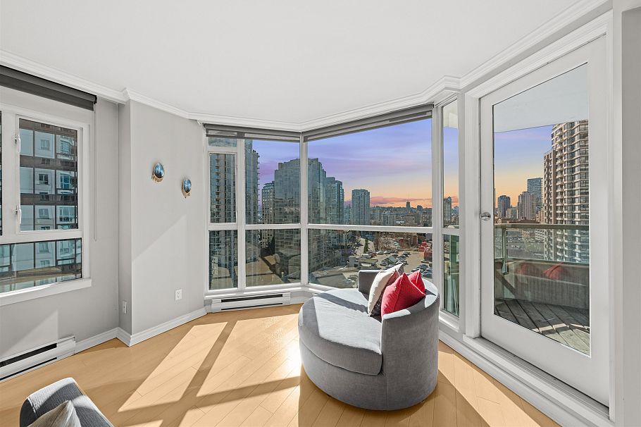 1201 888 Hamilton Street Vancouver, BC - 5