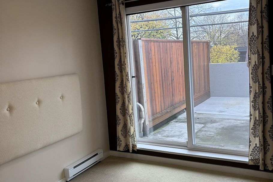 215 1503 W 65th Avenue Vancouver, BC - 3