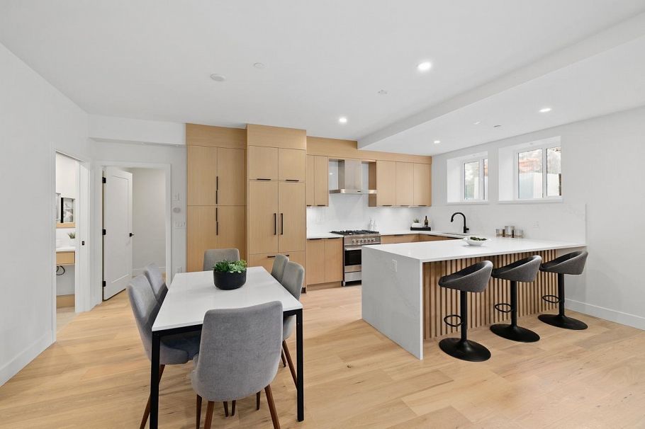 4542 Quebec Street Vancouver, BC - 9