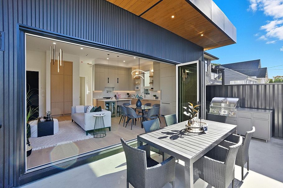 2 6141 Yew Street Vancouver, BC - 10