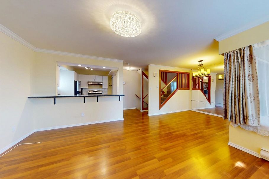 2395 Oak Street Vancouver, BC - 8