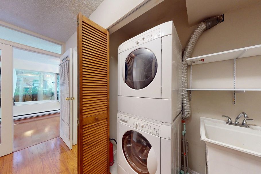 2395 Oak Street Vancouver, BC - 30