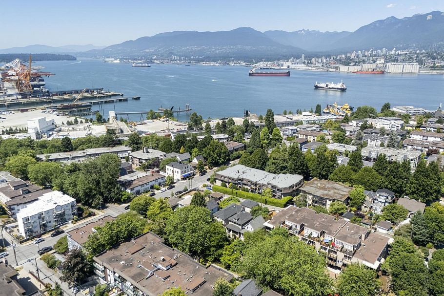 2229 Oxford Street Vancouver, BC - 39