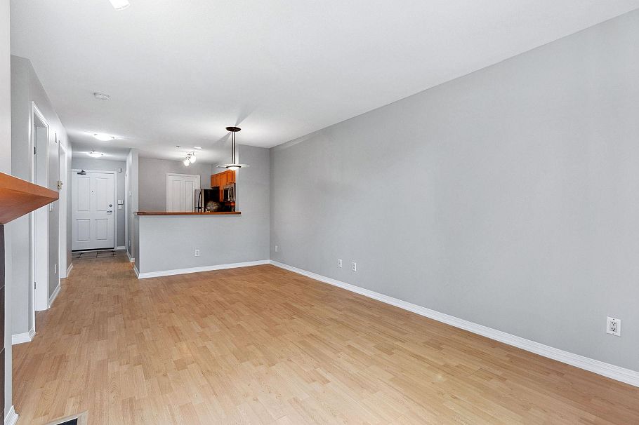 10X 2555 W 4TH AVENUE, Vancouver BC V6K 1P5 Vancouver, BC - 2