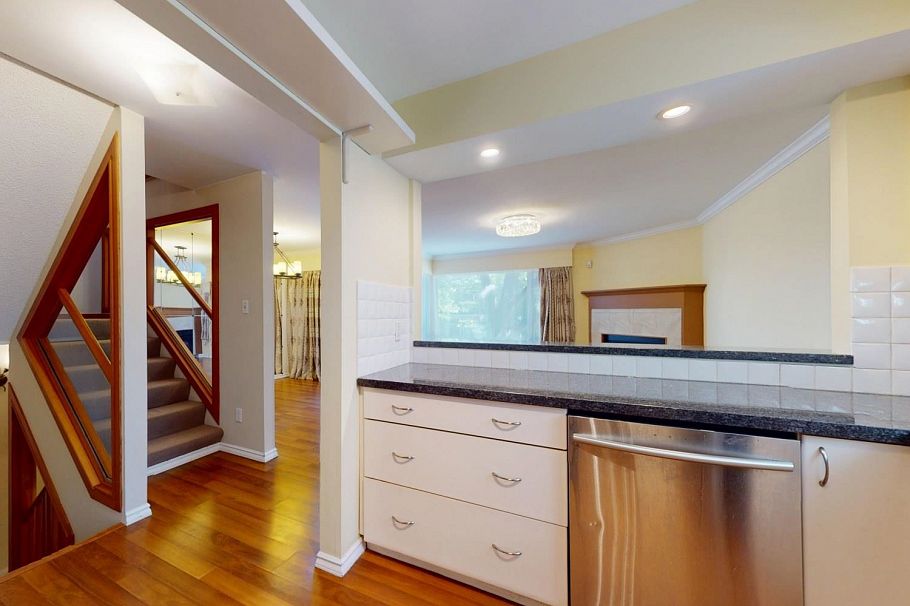 2395 Oak Street Vancouver, BC - 18