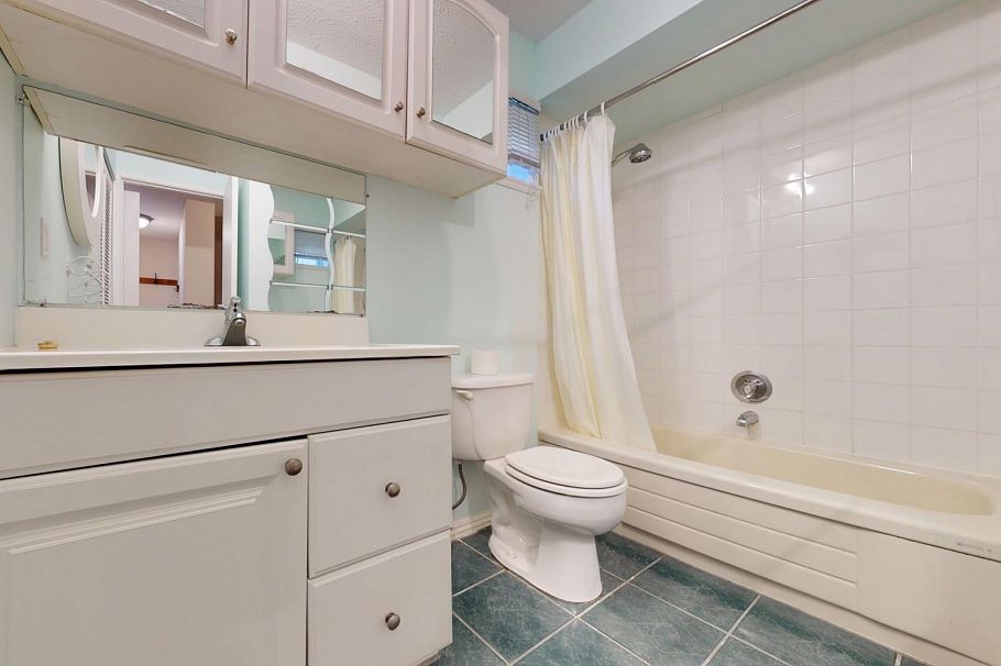 2395 Oak Street Vancouver, BC - 24