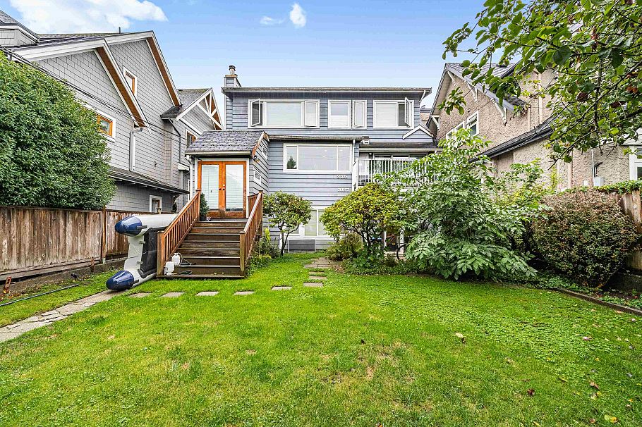 3025 W 2nd Avenue Vancouver, BC - 5