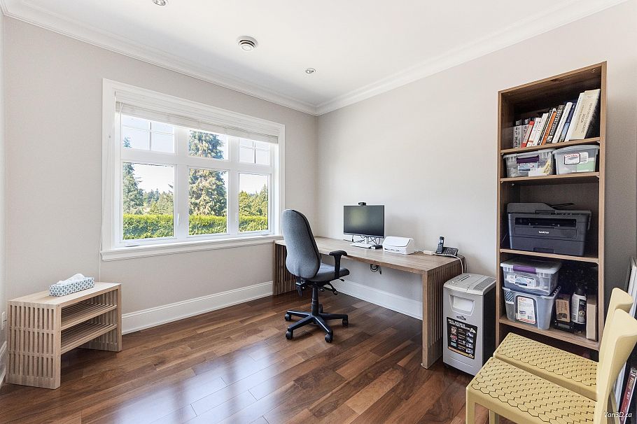 4698 W 11th Avenue Vancouver, BC - 20