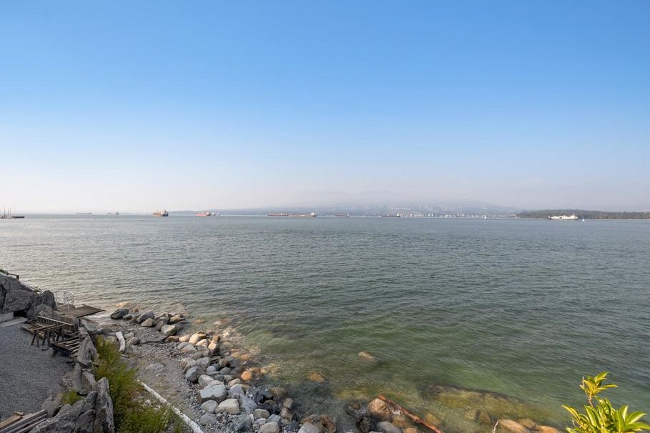 3274 W 1st Avenue Vancouver, BC - 31