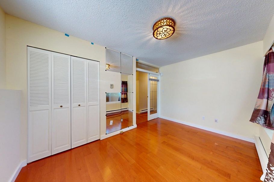 2395 Oak Street Vancouver, BC - 27