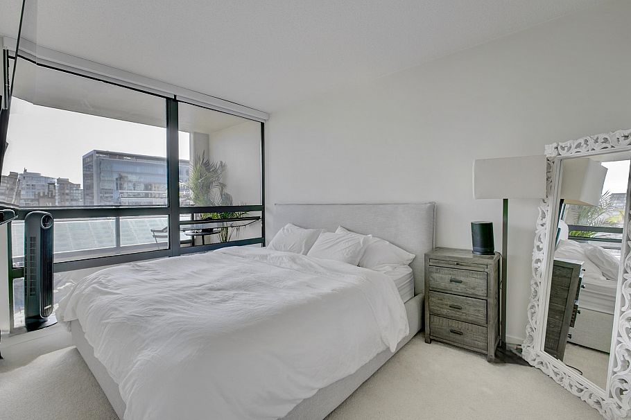 938 Smithe Street Vancouver, BC - 24