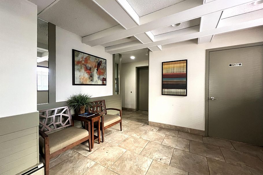 104 8775 Cartier Street Vancouver, BC - 4