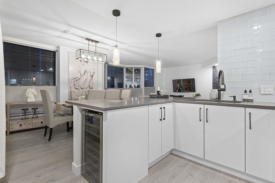 301 789 Jervis Street Vancouver, BC - 11