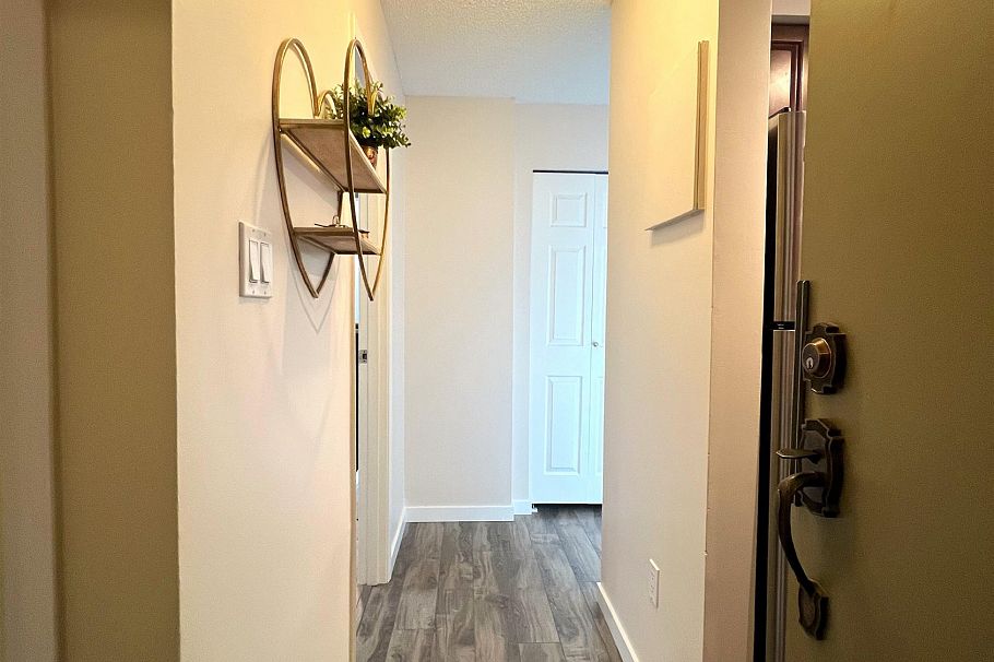 104 8775 Cartier Street Vancouver, BC - 6