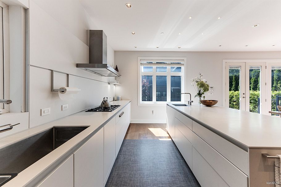 4698 W 11th Avenue Vancouver, BC - 14