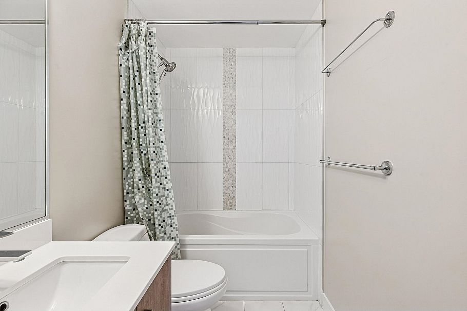 212 1838 Renfrew Street Vancouver, BC - 25