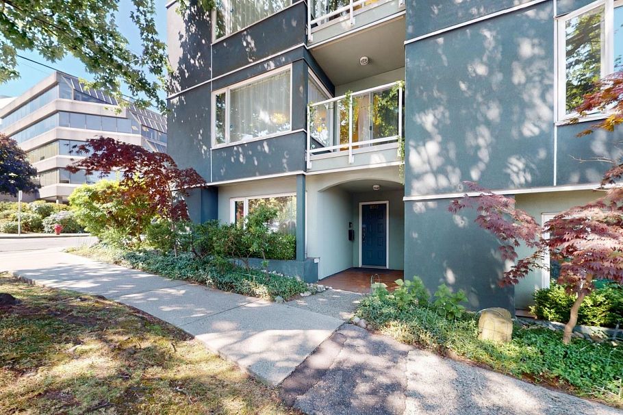 2395 Oak Street Vancouver, BC - 35