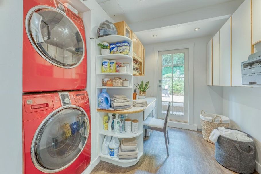 466 E Kings Road North Vancouver, BC - 27