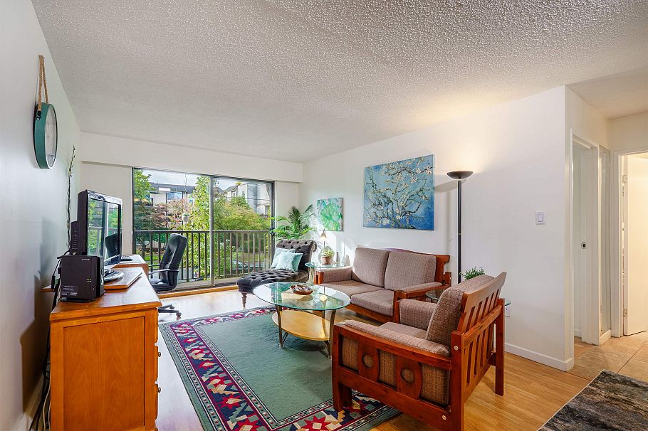 208 2255 W 5th Avenue Vancouver, BC - 4