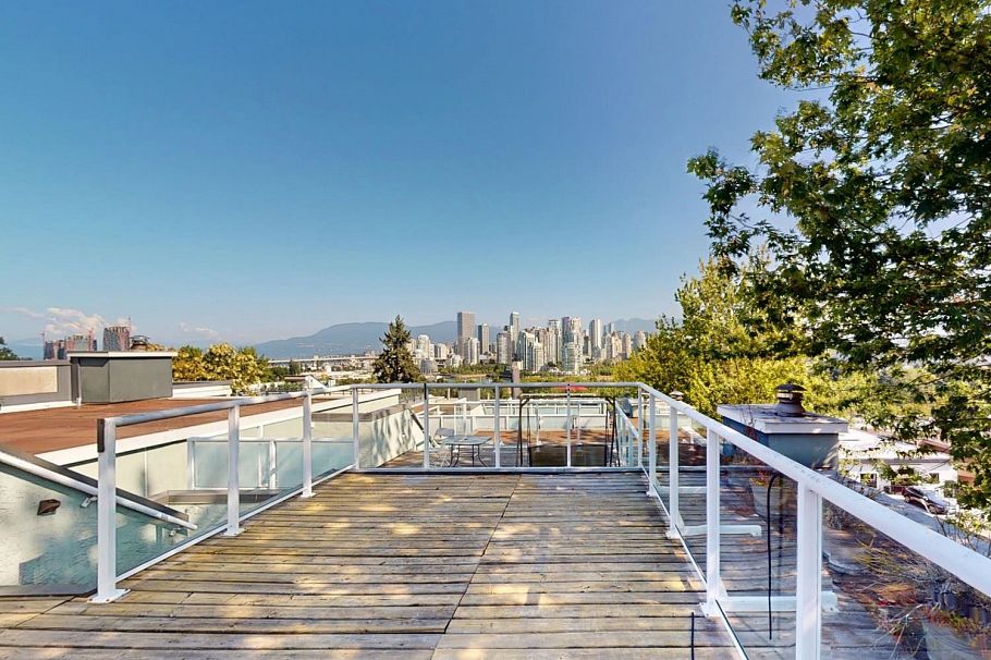 2395 Oak Street Vancouver, BC - 32